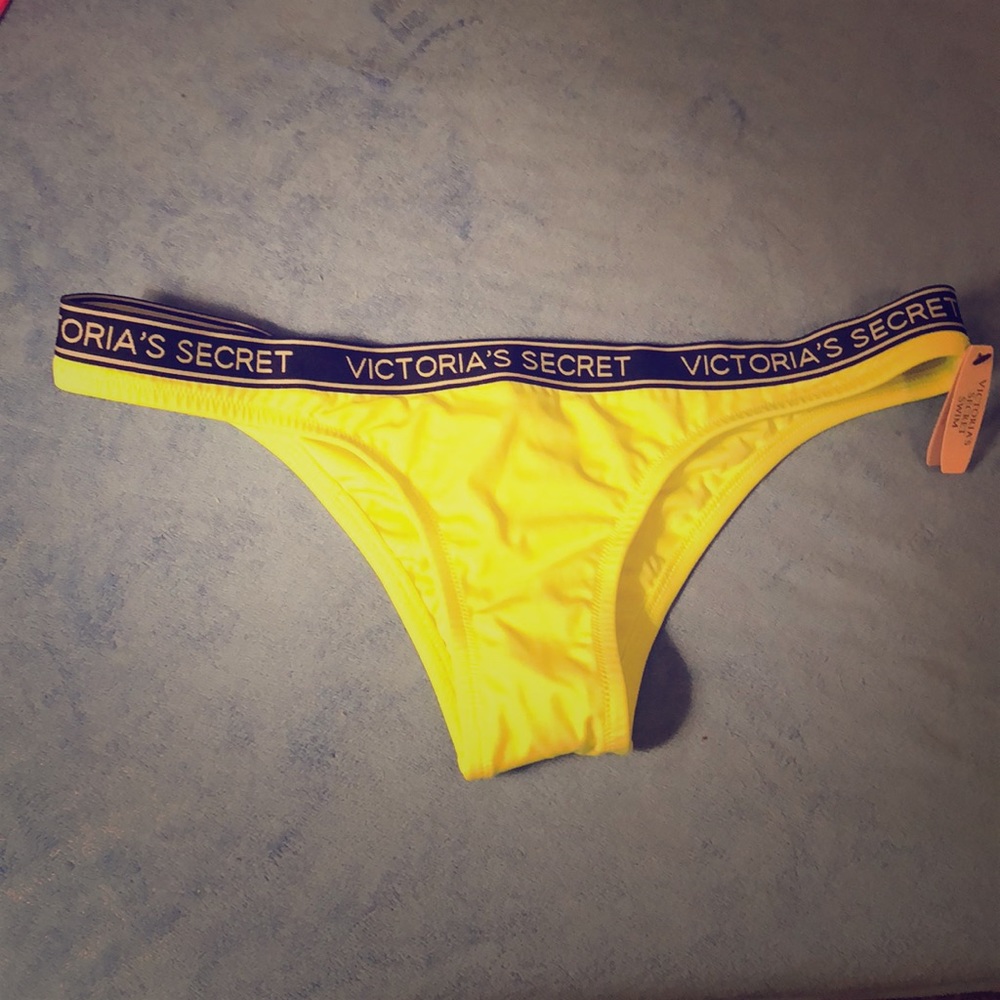 Victoria’s Secret bikini bottom large NWT